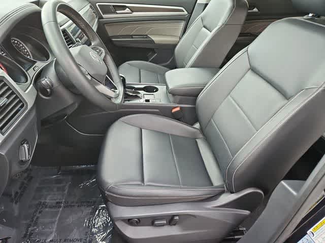 Thumbnail: 2021 Volkswagen Atlas - 16