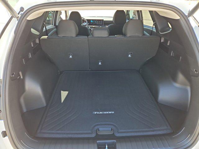 Thumbnail: 2026 Hyundai Tucson - 32