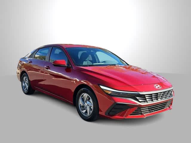 Certified 2025 Hyundai Elantra SE Sedan