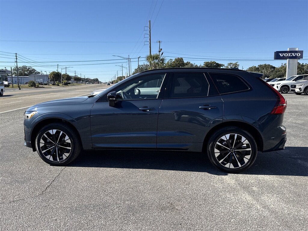 New 2026 Volvo XC60 B5 Plus SUV