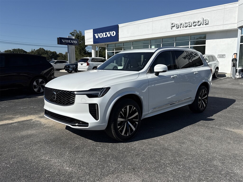 New 2026 Volvo XC90 B5 Core SUV