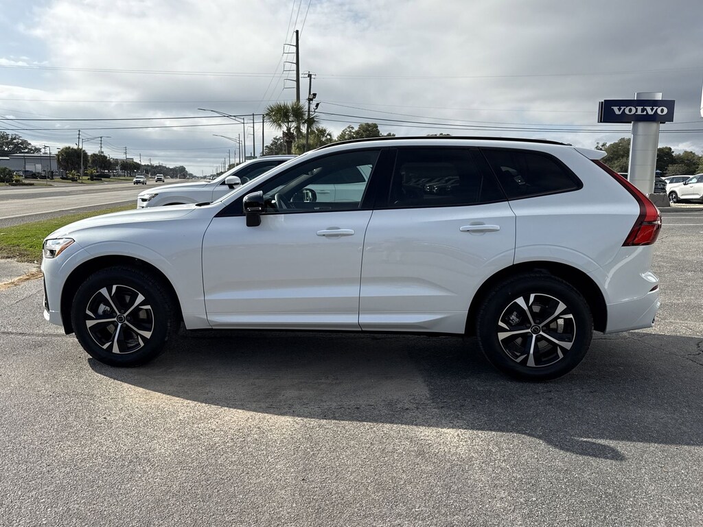 New 2026 Volvo XC60 B5 Core SUV