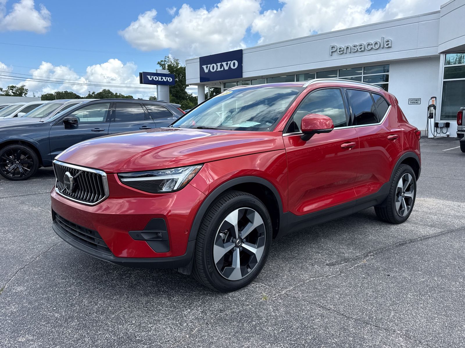 2023 Volvo XC40 B5 Plus Bright AWD's photo