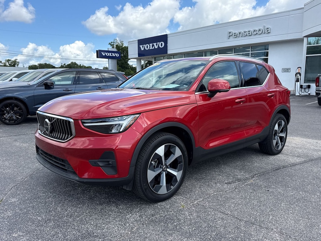 Used 2023 Volvo XC40 B5 Plus Bright Theme SUV