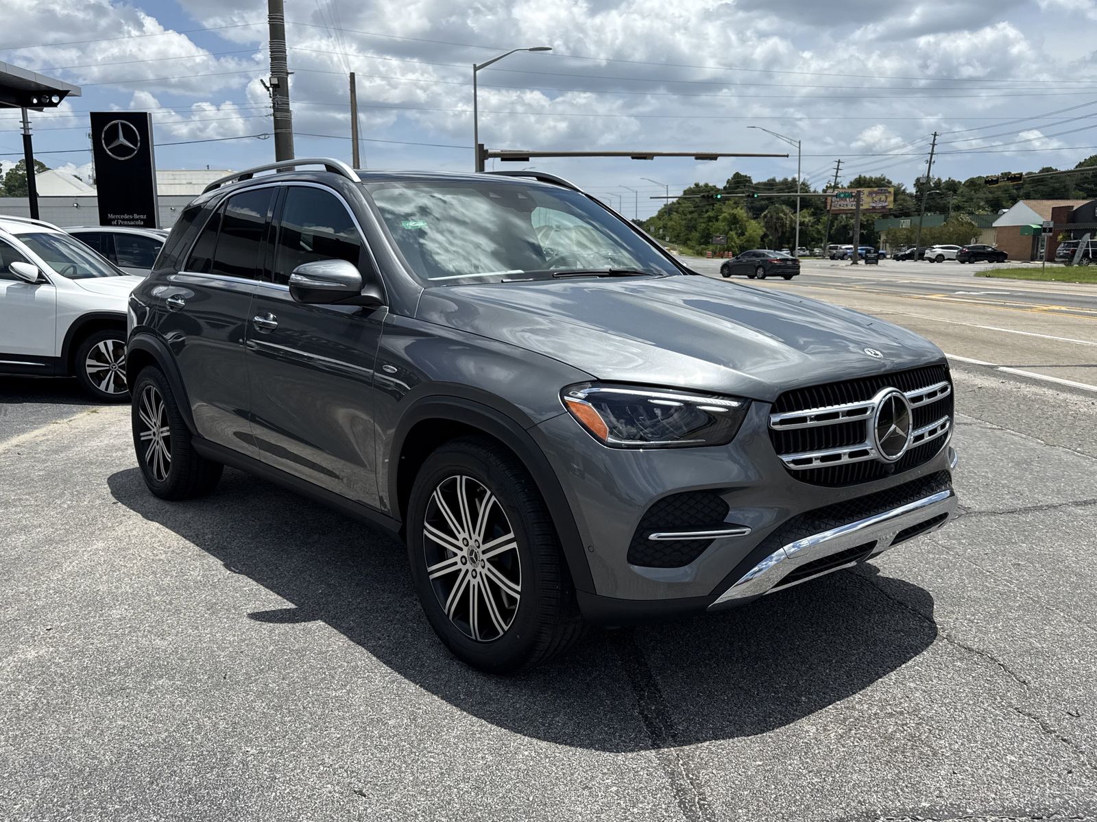 2025 Mercedes-Benz GLE GLE450E - Photo 7