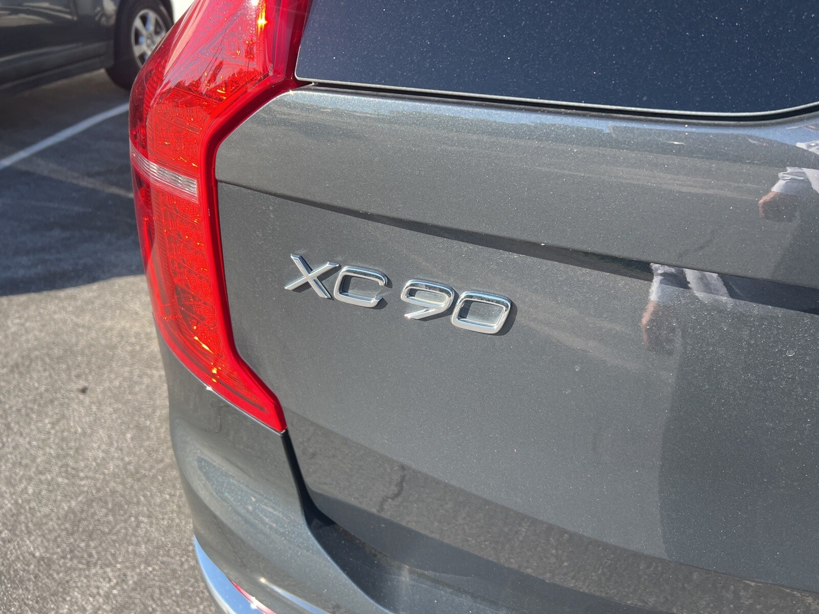 2022 Volvo XC90 T6 Inscription photo 2