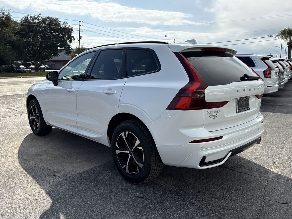 New 2026 Volvo XC60 B5 Core SUV