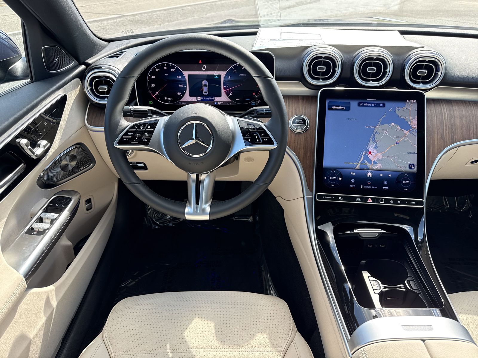 2025 Mercedes-Benz C-Class Sedan C 300 - Photo 15