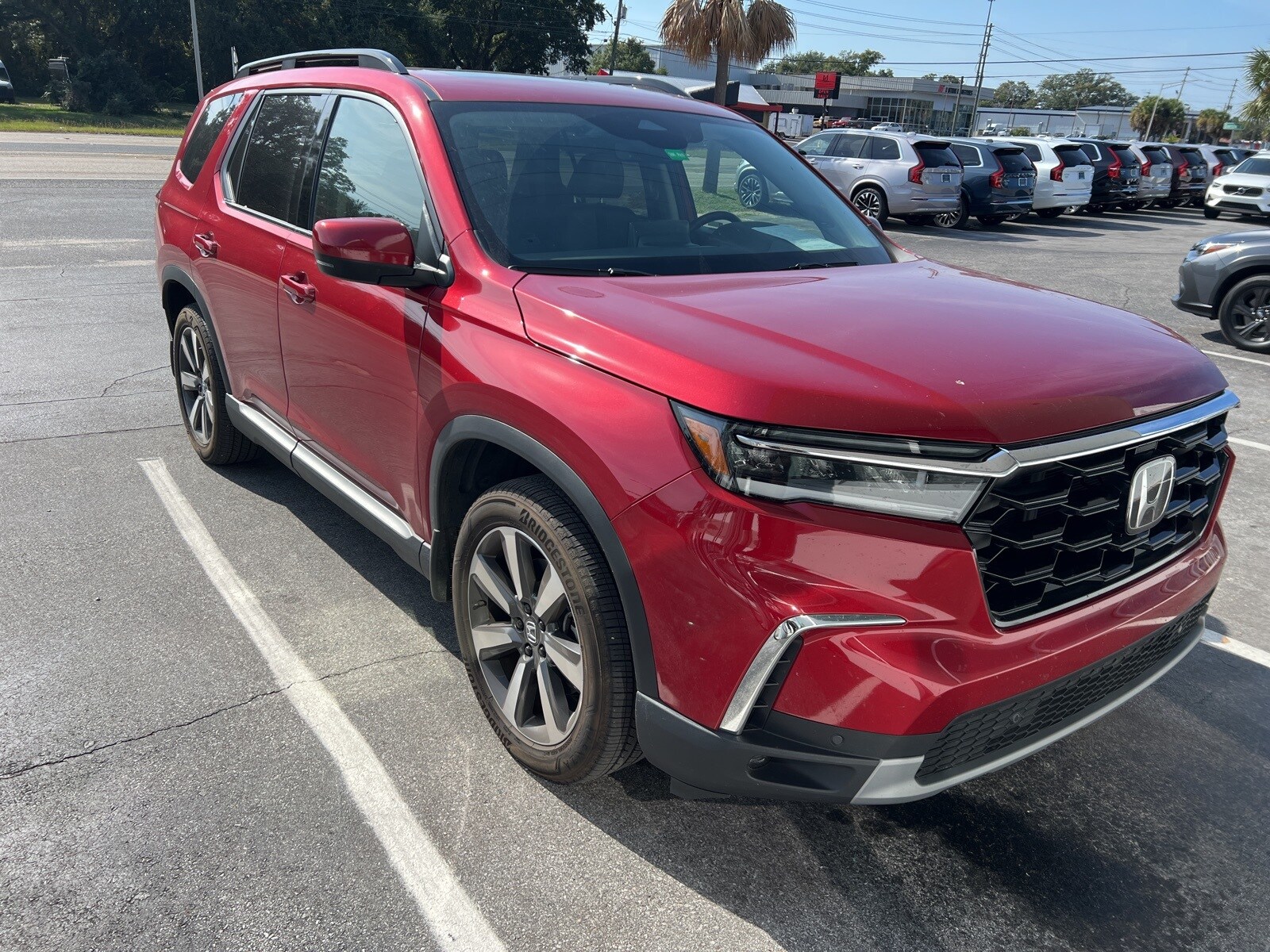 2025 Honda Pilot Touring photo 4