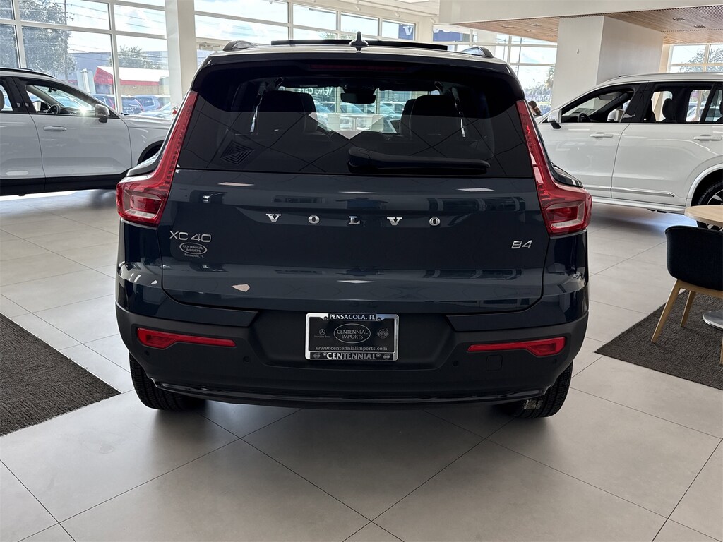 New 2026 Volvo XC40 B4 Plus SUV