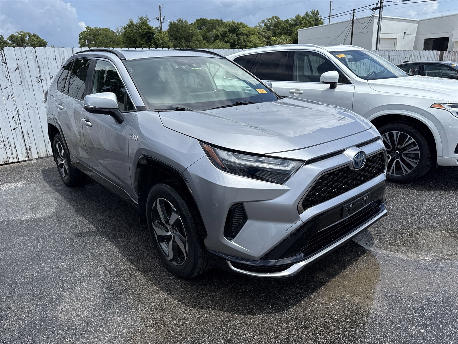 2023 Toyota RAV4 Prime SE photo 3