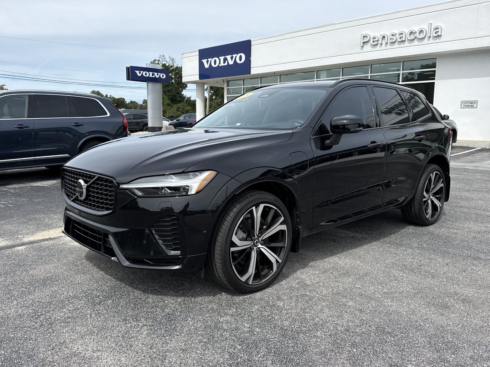 2023 Volvo XC60 Recharge Plug-In Hybrid Ultimate SUV