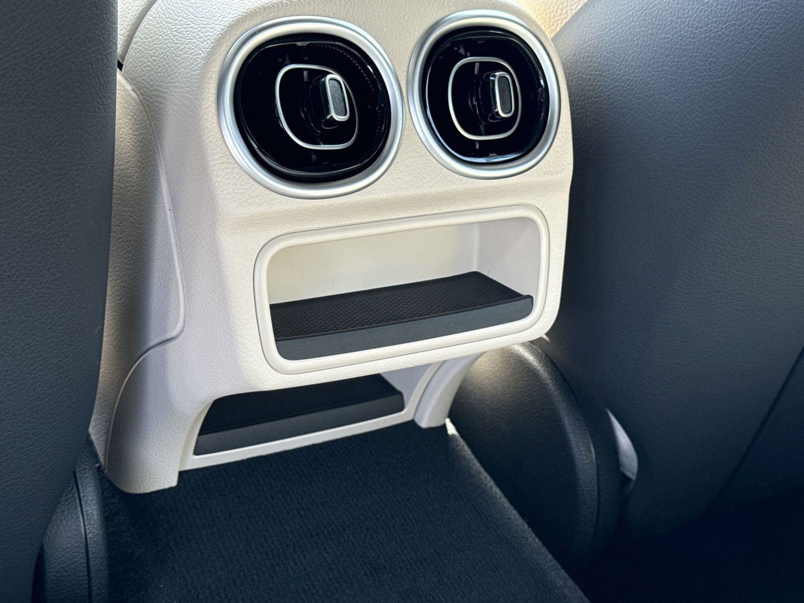 2025 Mercedes-Benz C-Class Sedan C 300 - Photo 14