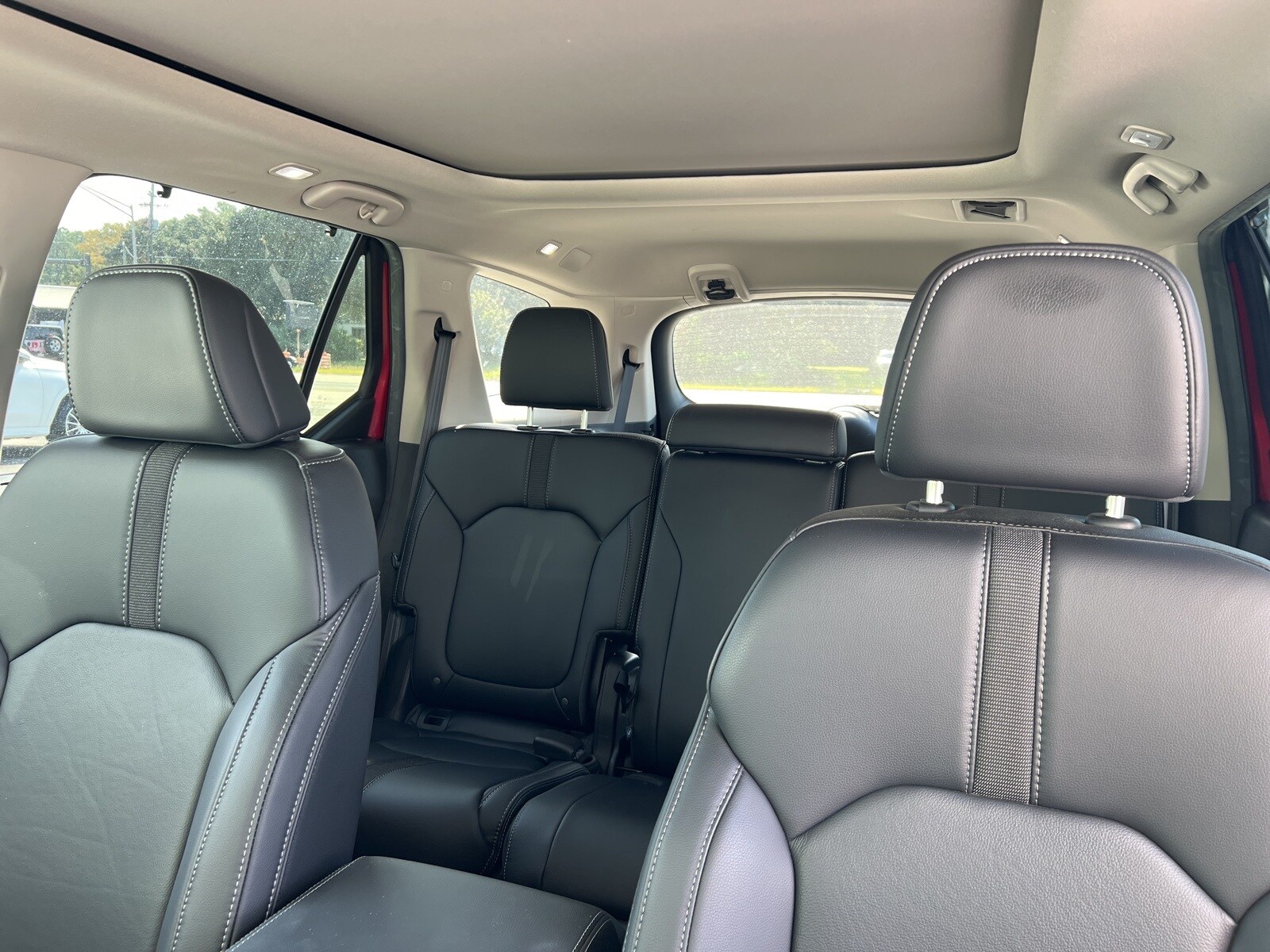 2025 Honda Pilot Touring photo 2