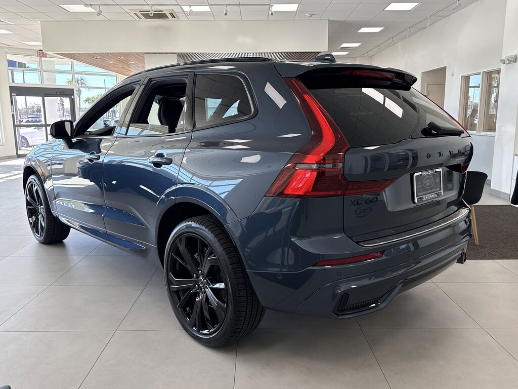 New 2026 Volvo XC60 B5 Ultra Black Edition SUV