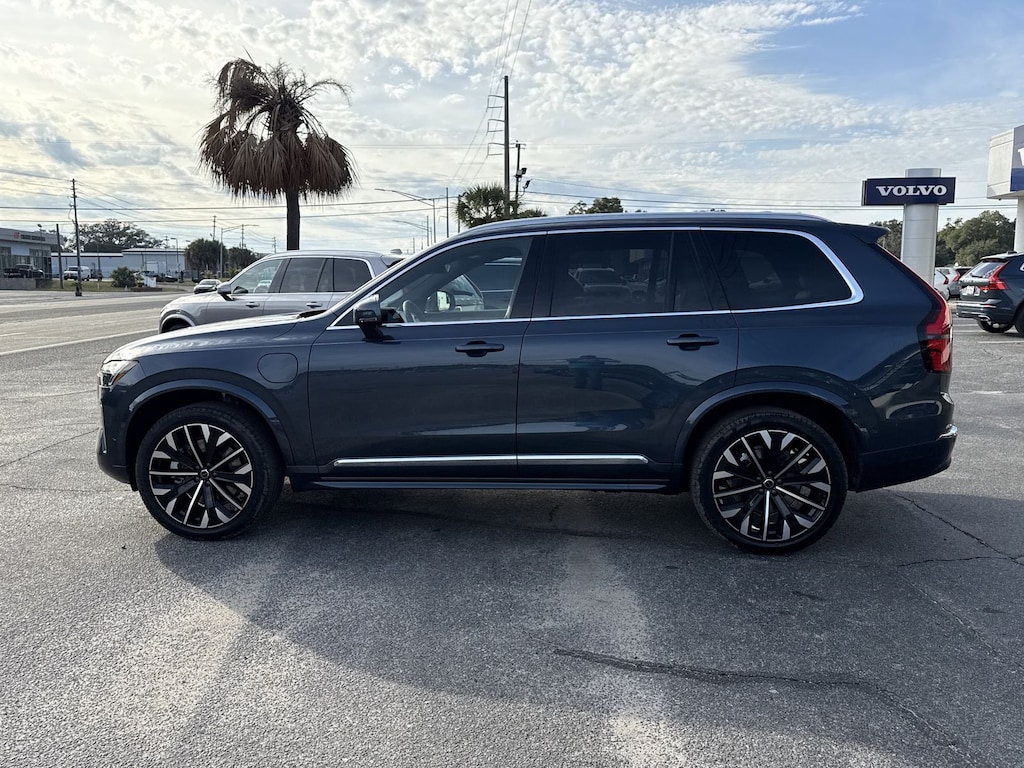 New 2026 Volvo XC90 plug-in hybrid T8 Ultra 7-Seater SUV