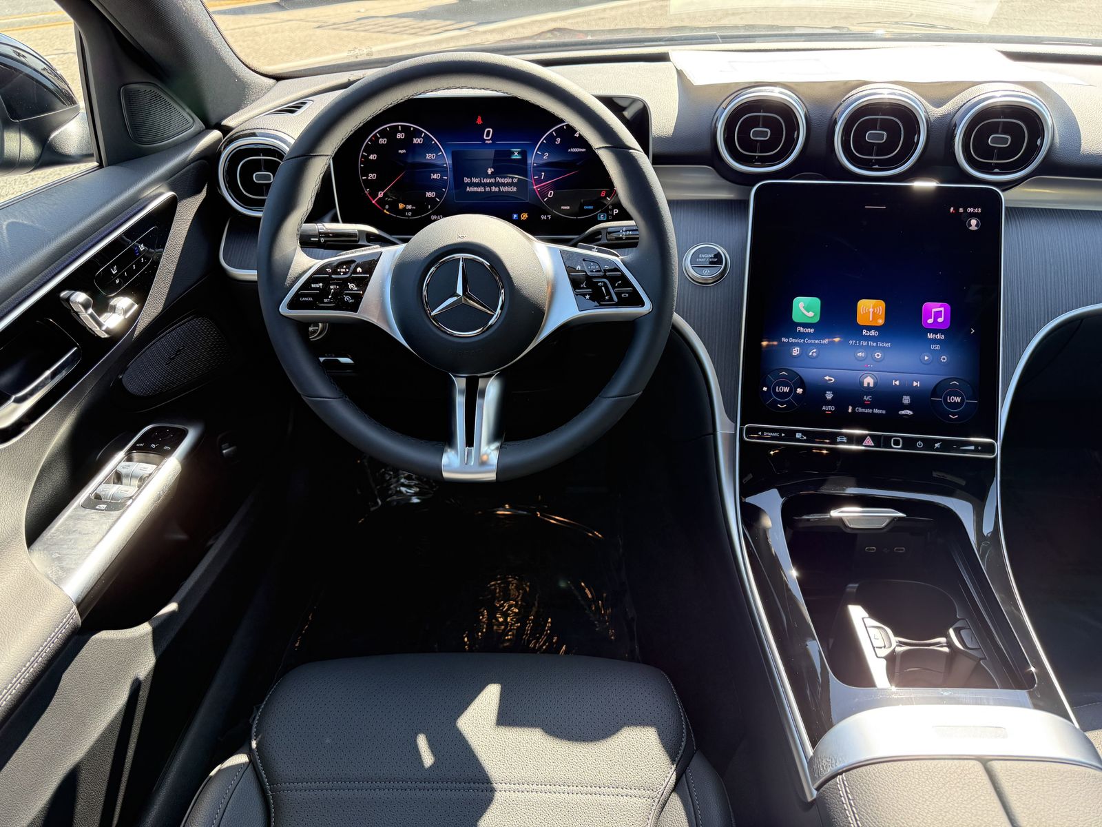 2025 Mercedes-Benz C-Class Sedan C 300 - Photo 14