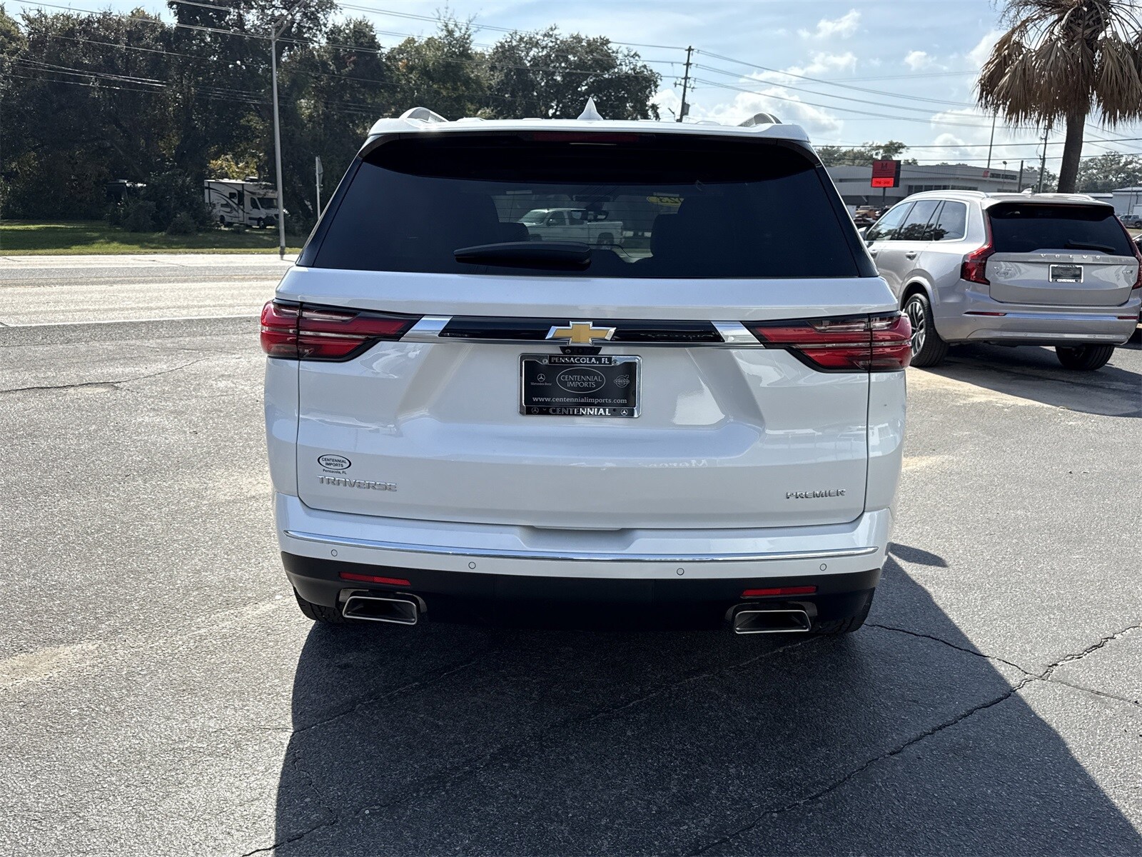 2023 Chevrolet Traverse Premier photo 4
