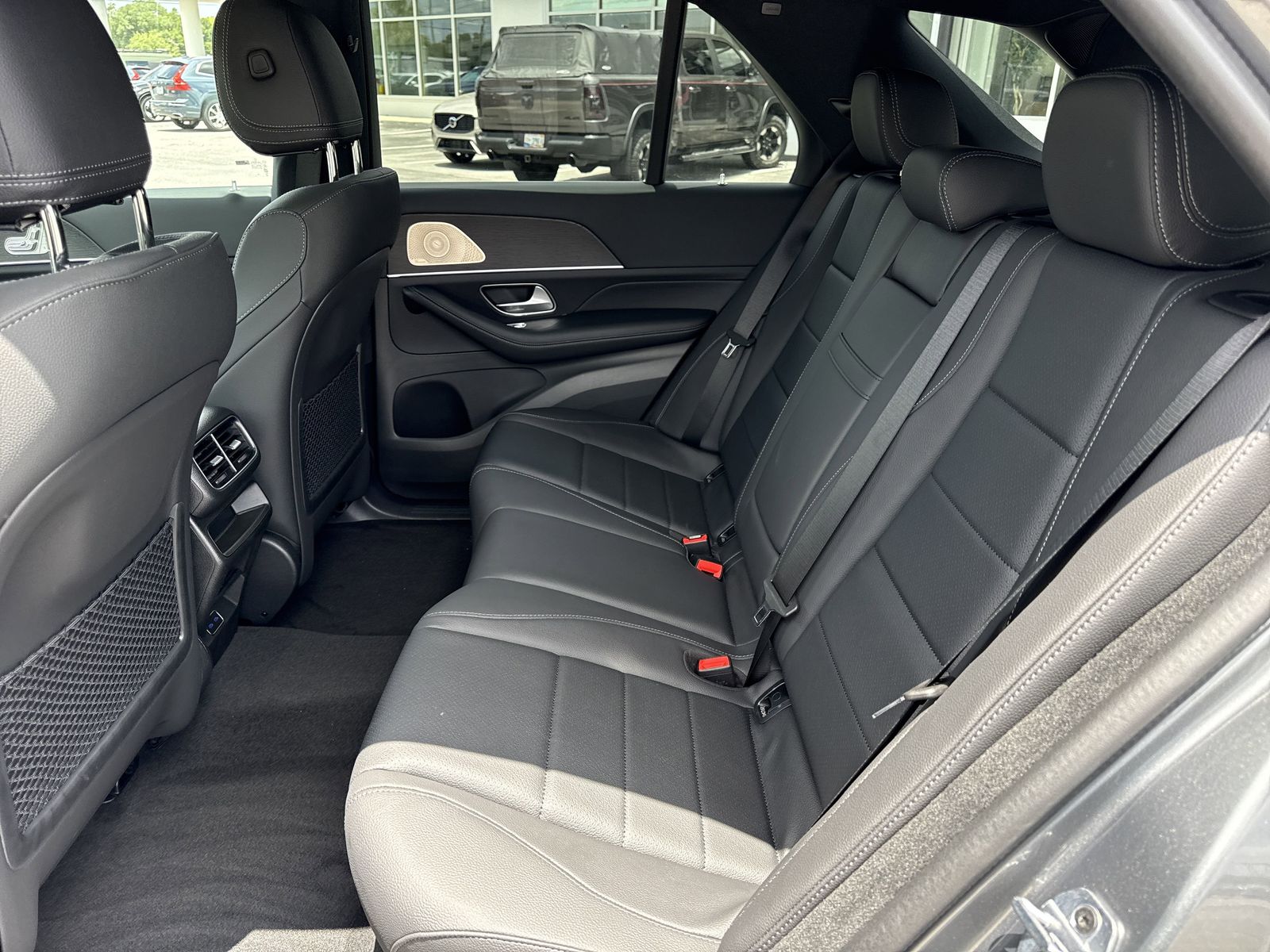 2025 Mercedes-Benz GLE GLE450E - Photo 12