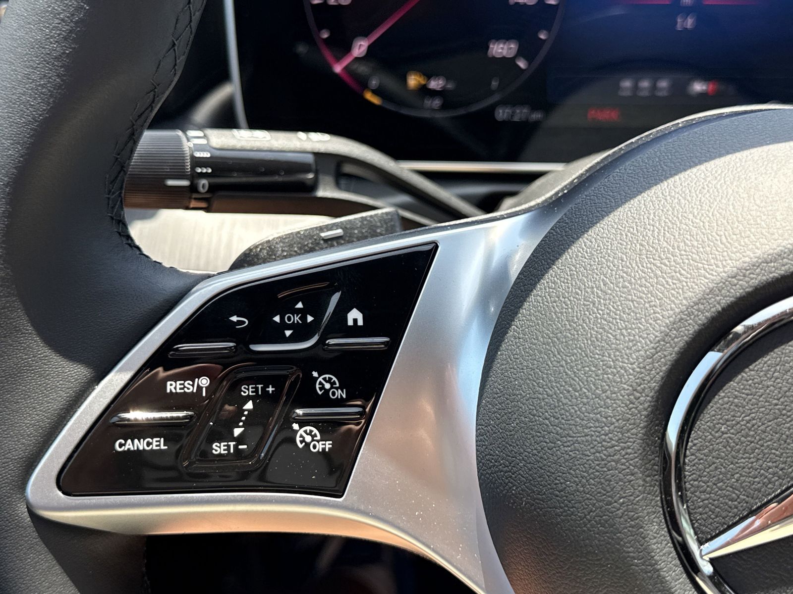 2025 Mercedes-Benz C-Class Sedan C 300 - Photo 21