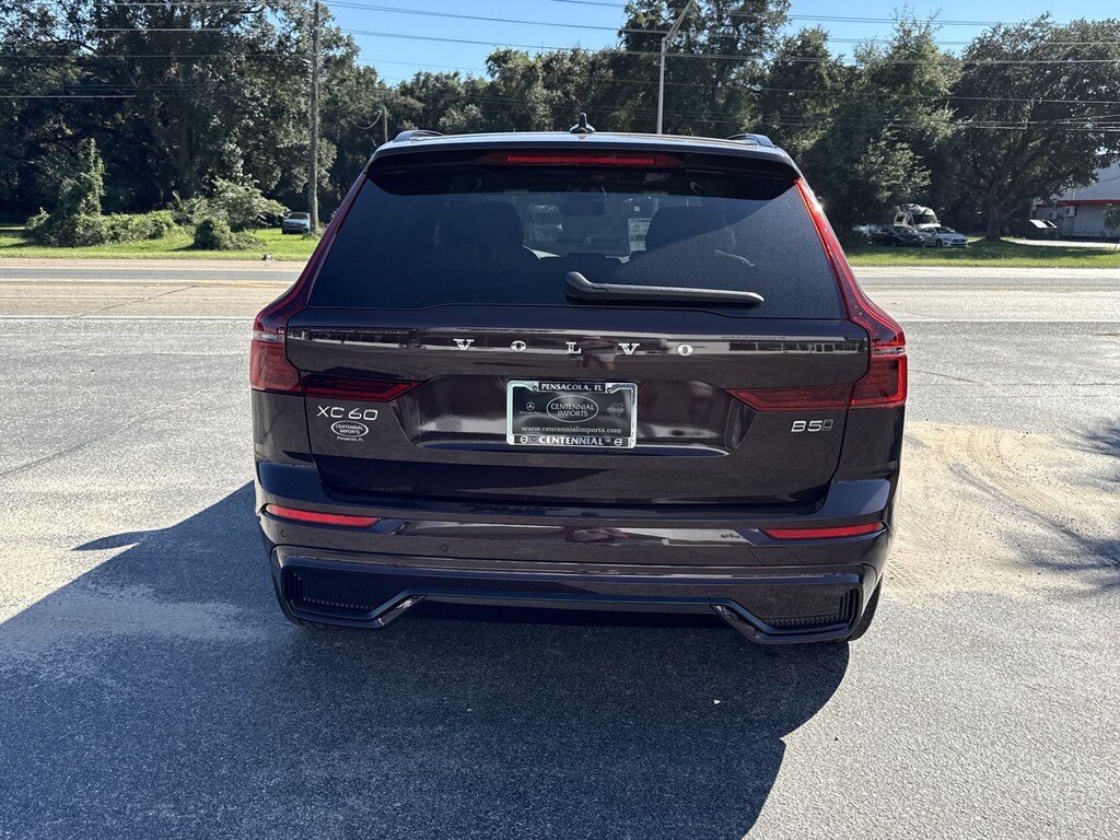 New 2026 Volvo XC60 B5 Core SUV
