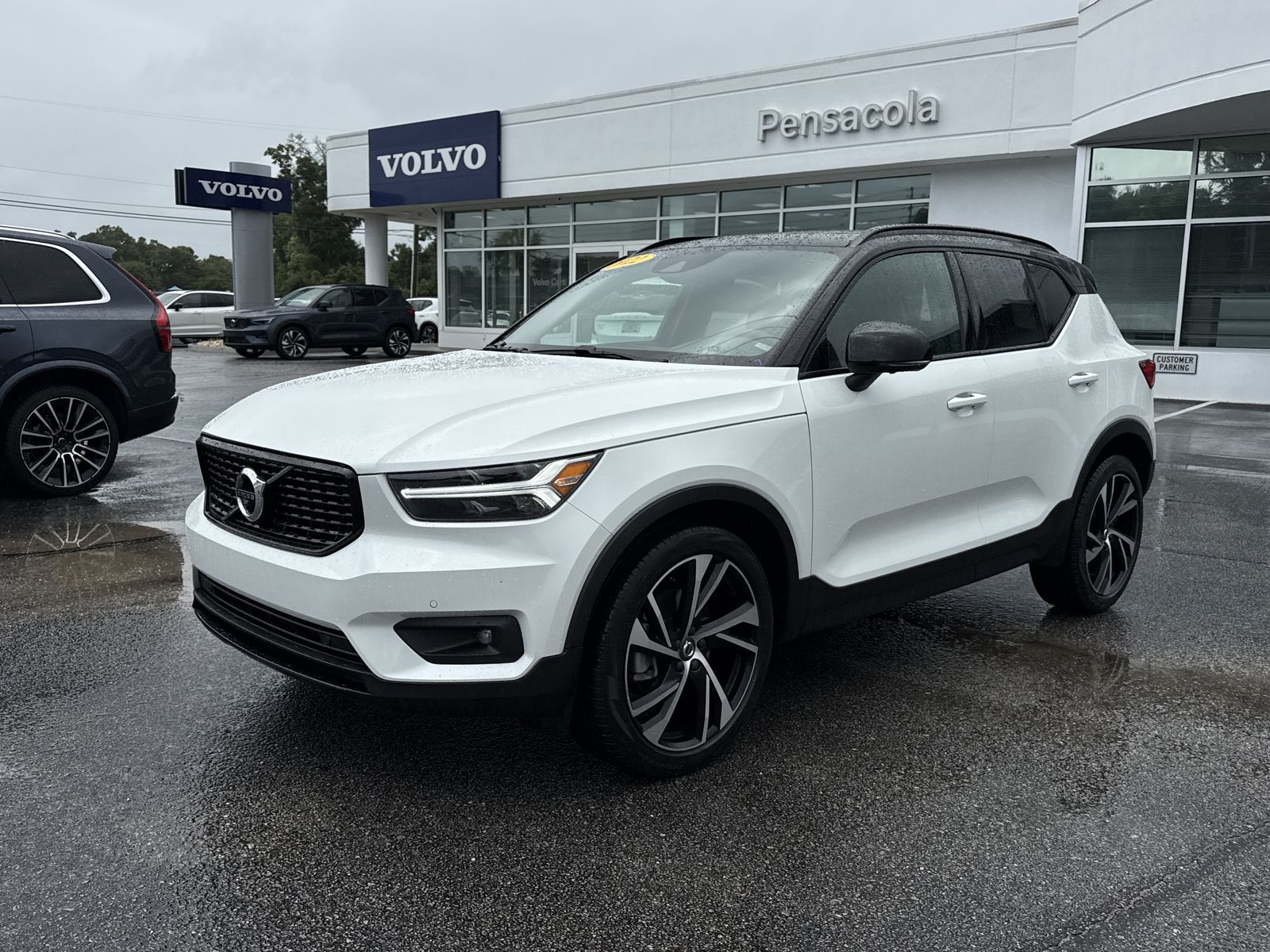 2022 Volvo XC40 SUV 