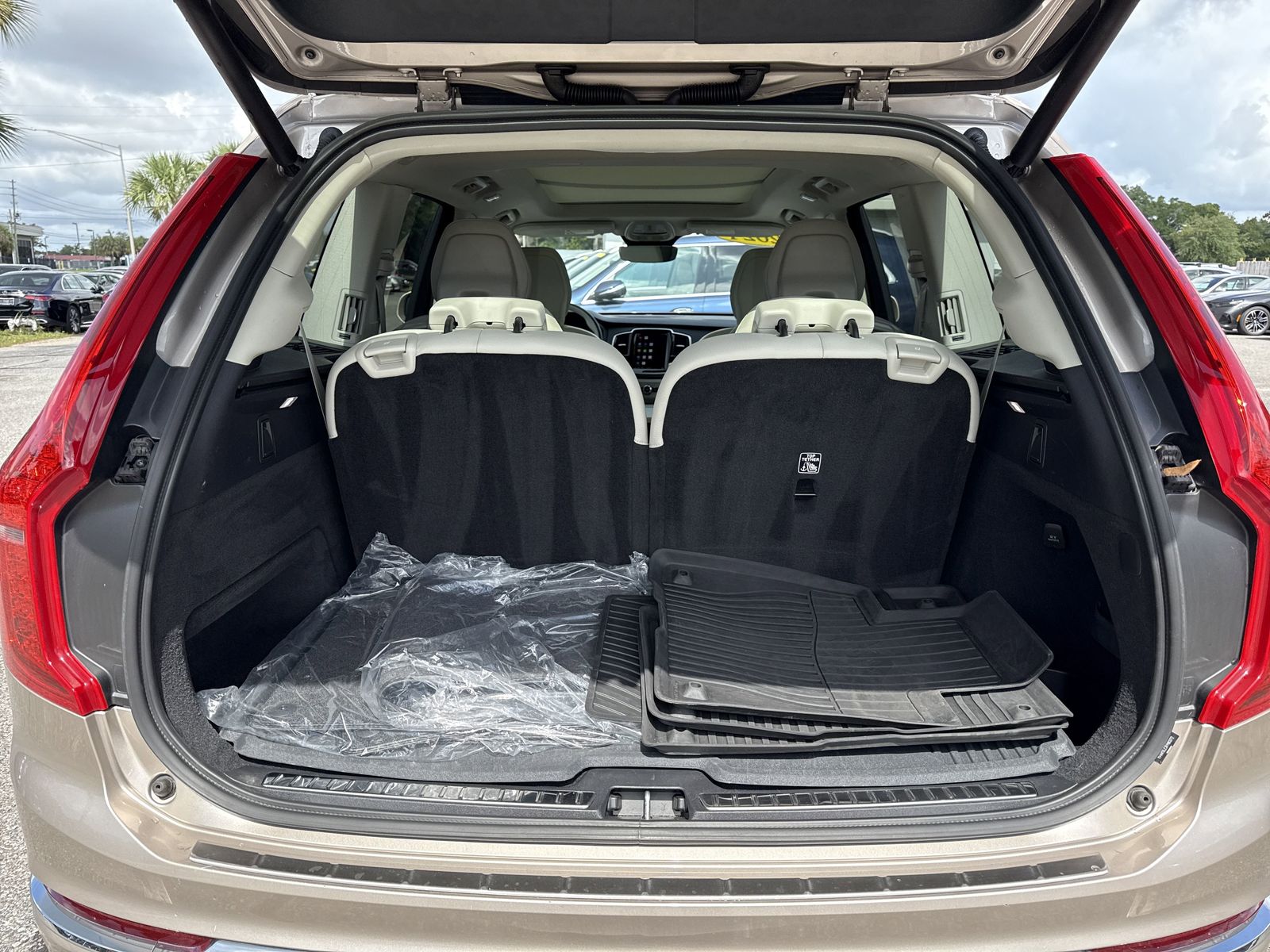 2024 Volvo XC90 Plus - Photo 33