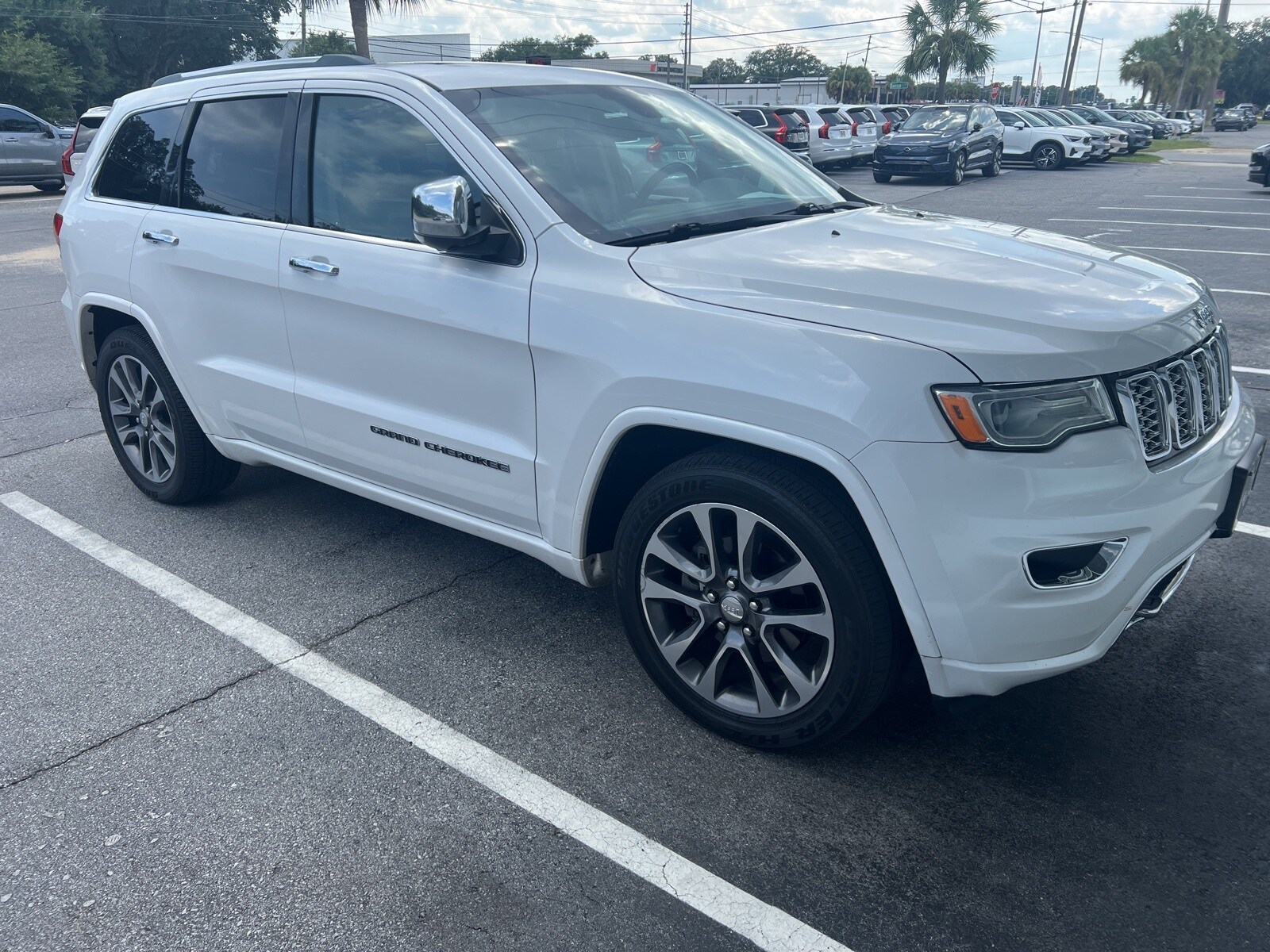 2018 Jeep Grand Cherokee Overland photo 2