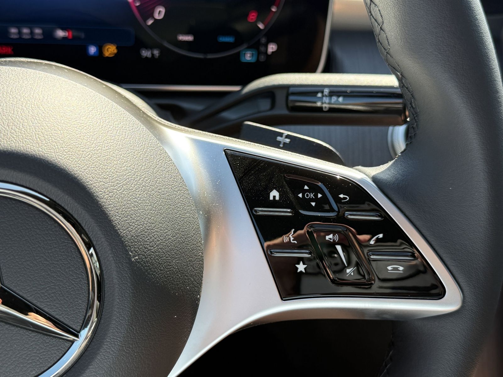 2025 Mercedes-Benz C-Class Sedan C 300 - Photo 22