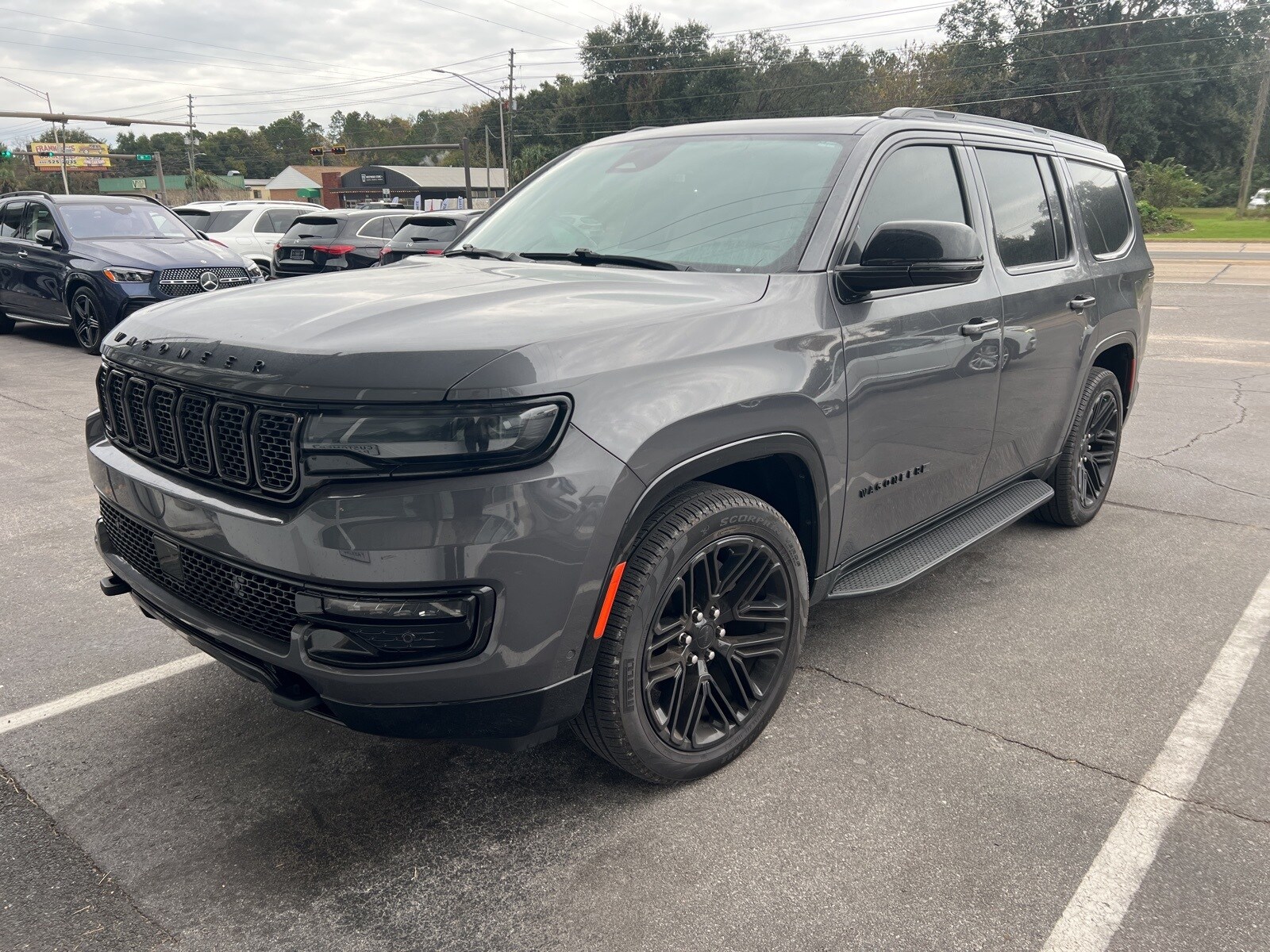 2024 Jeep Wagoneer Series II photo 2