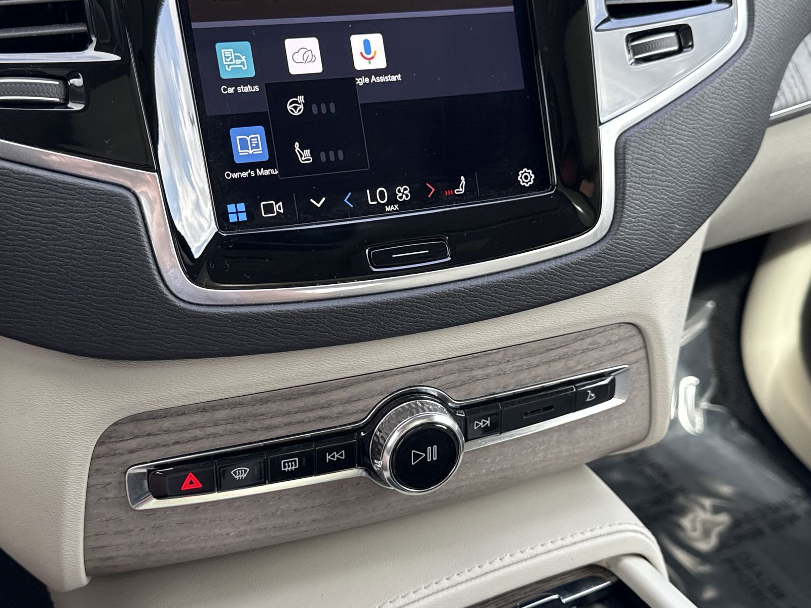 2024 Volvo XC90 Plus - Photo 23