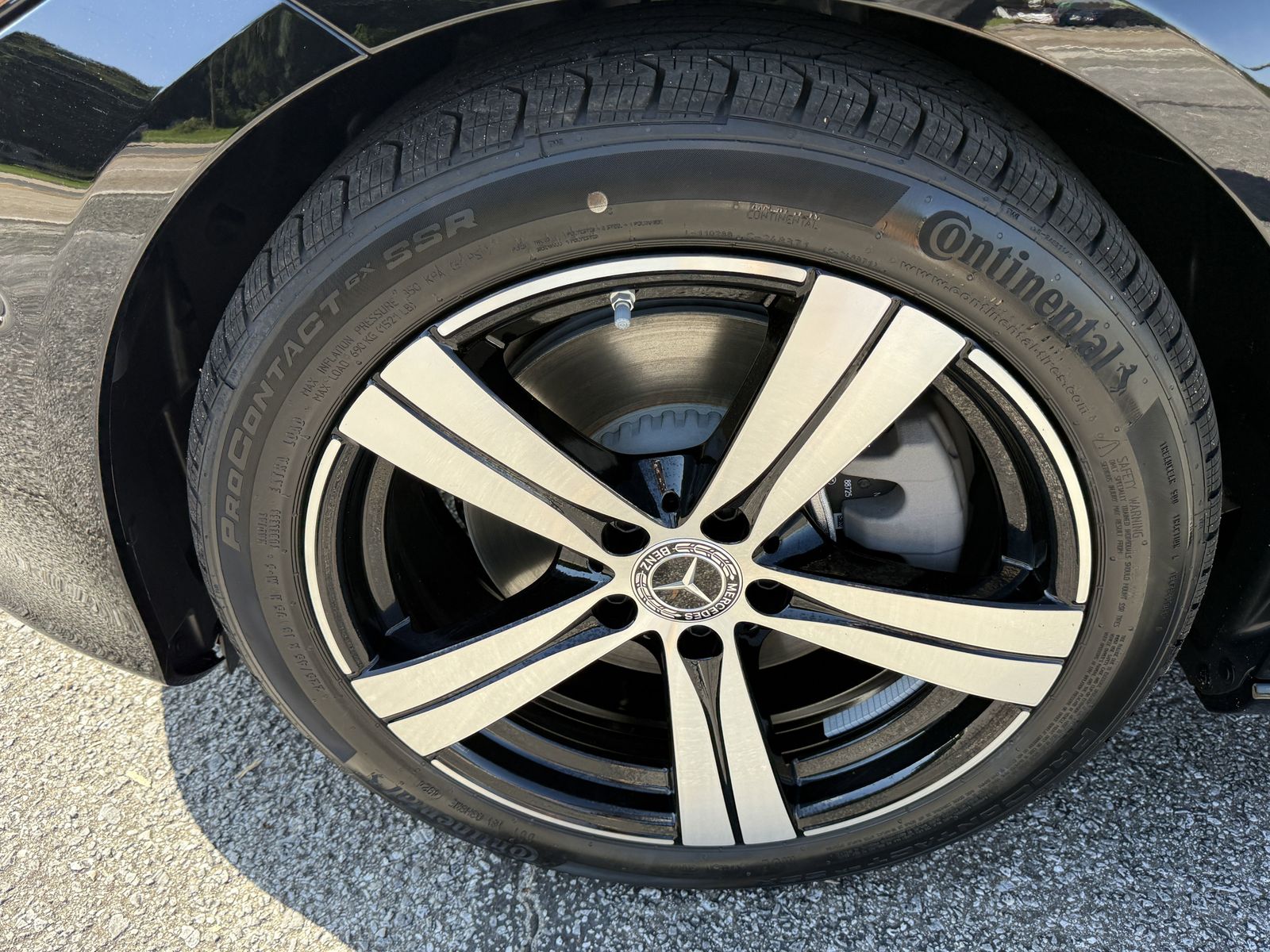 2025 Mercedes-Benz C-Class Sedan C 300 - Photo 9