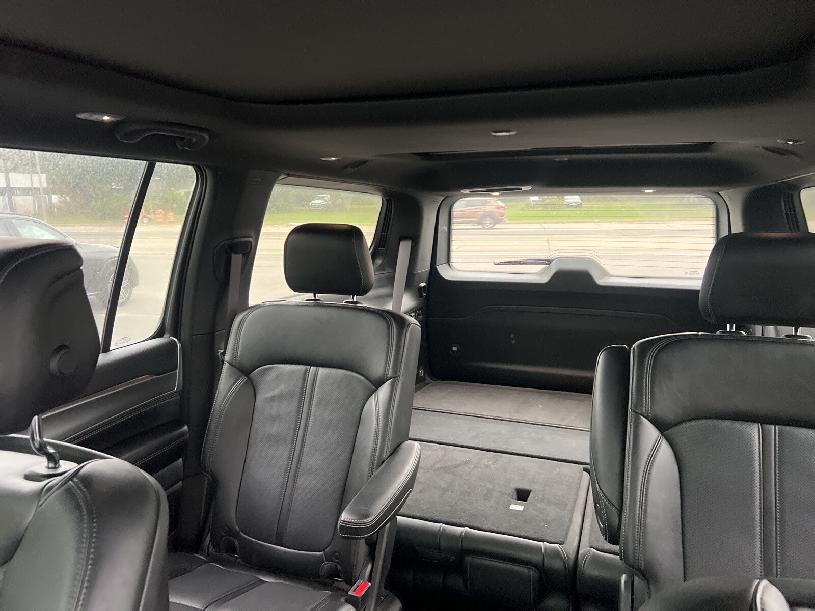 2024 Jeep Wagoneer Series II photo 3