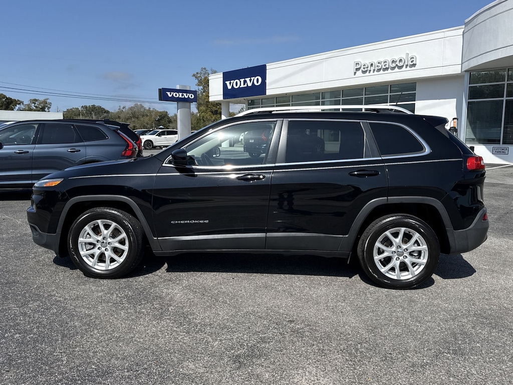 Used 2018 Jeep Cherokee Latitude Plus SUV