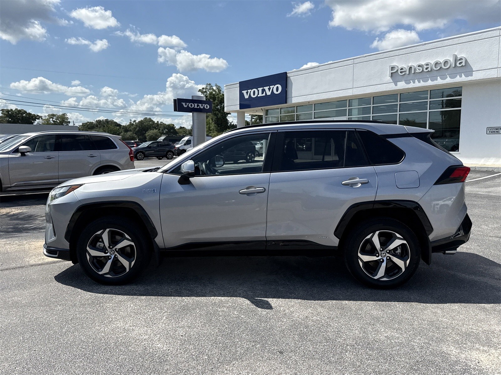 2023 Toyota RAV4 Prime SE photo 2