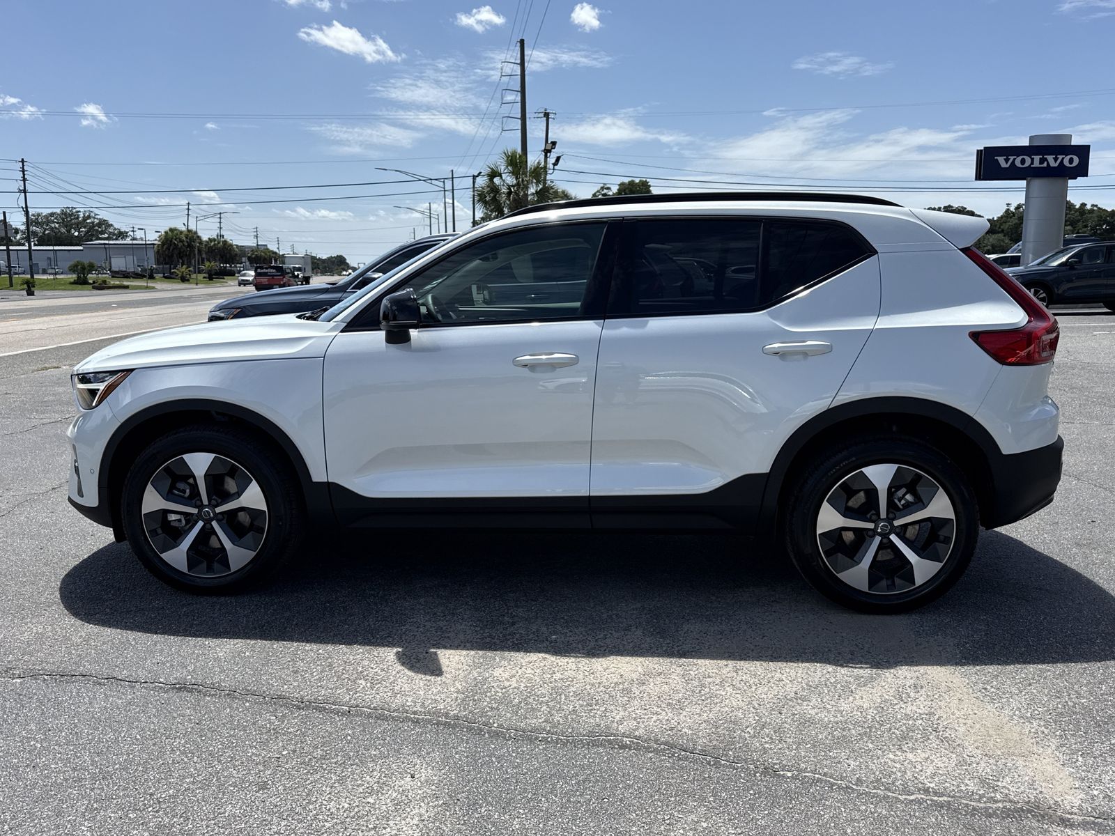 Crystal White 2026 Volvo XC40 SUV / Crossover All-Wheel Drive Automatic