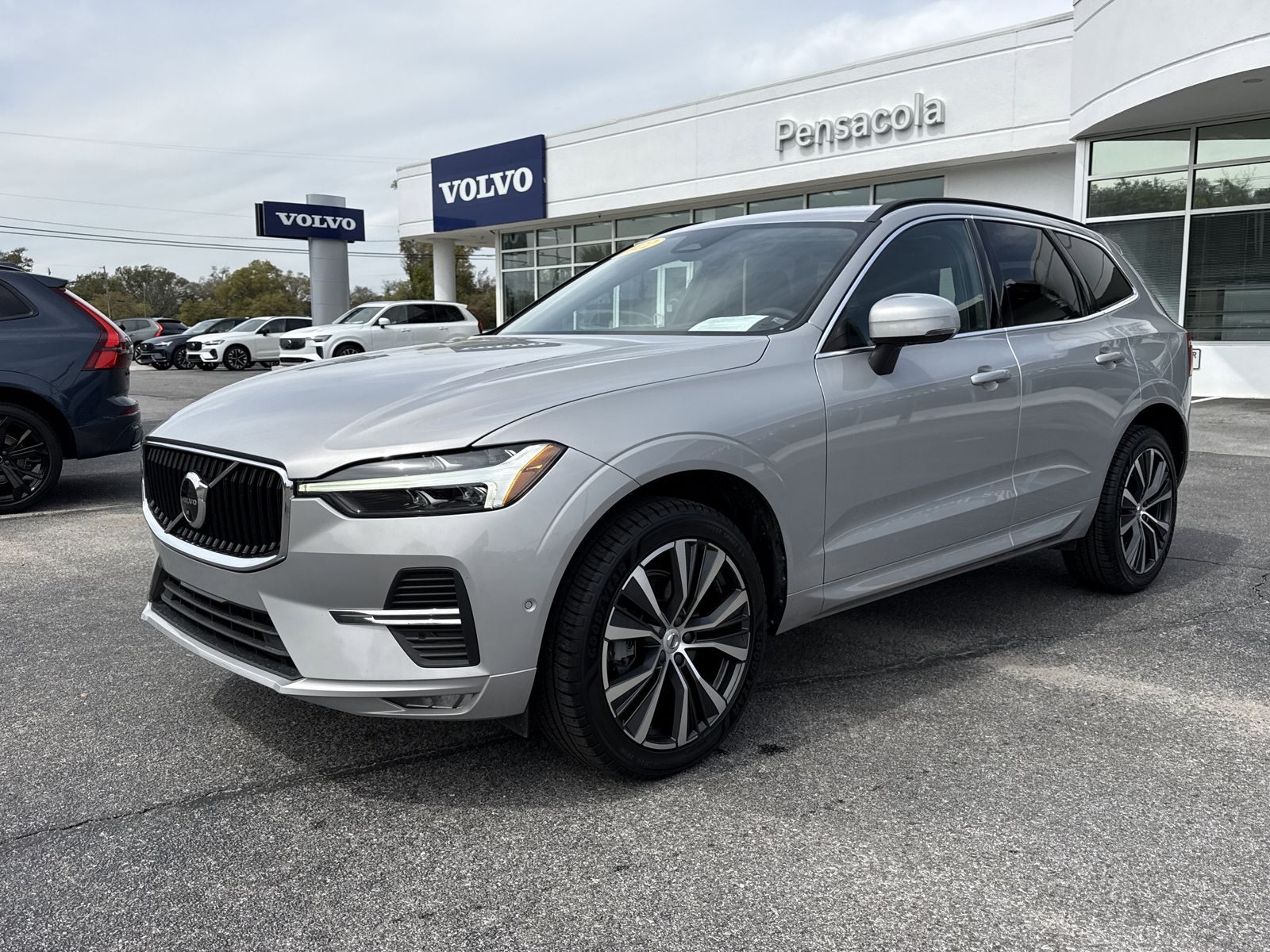 2022 Volvo XC60 Momentum