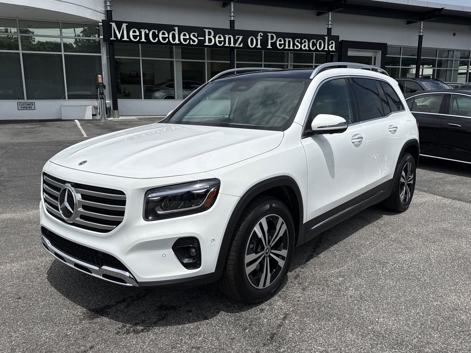 2026 Mercedes-Benz GLB GLB 250's photo