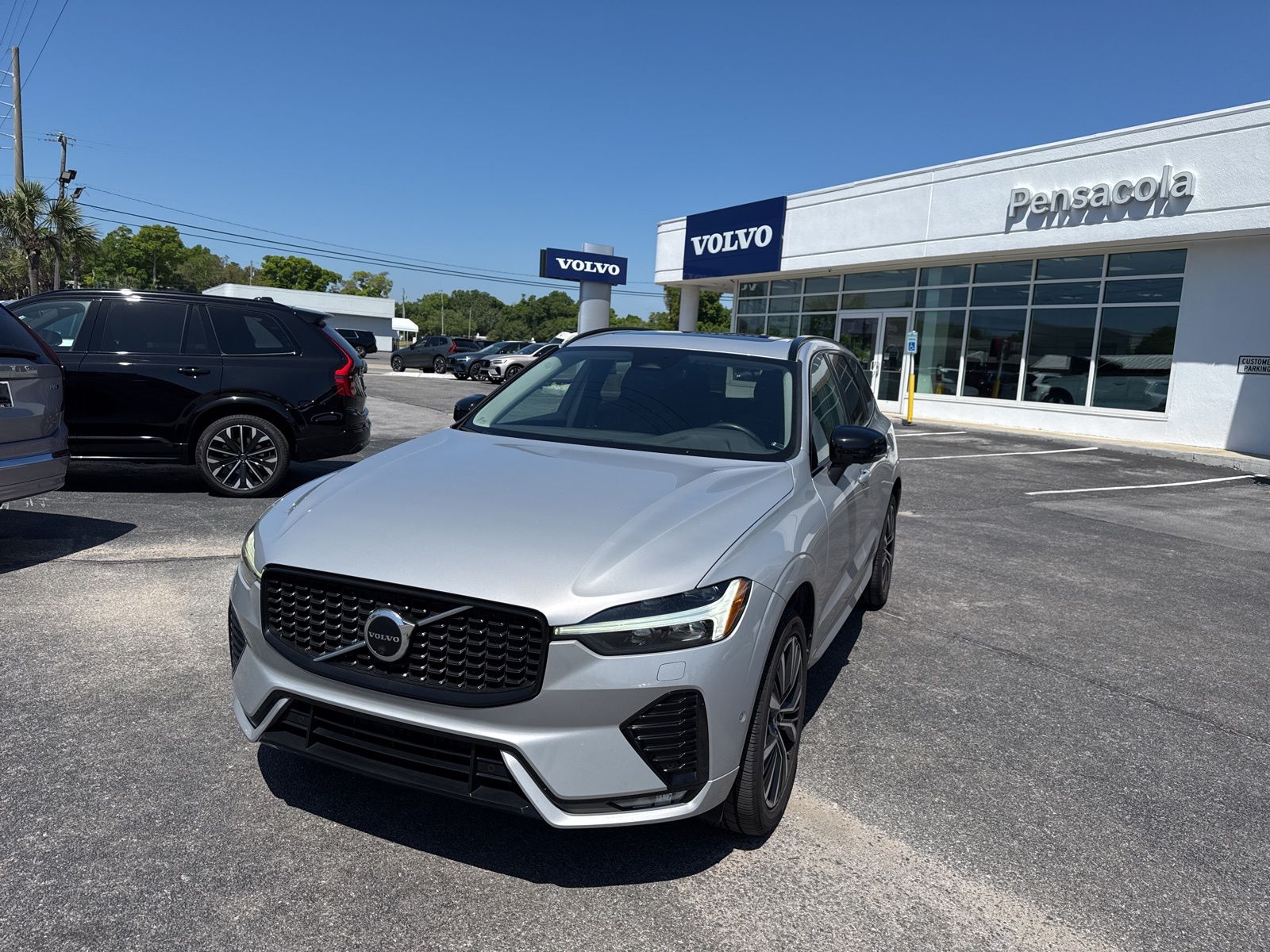 2023 Volvo XC60 SUV 