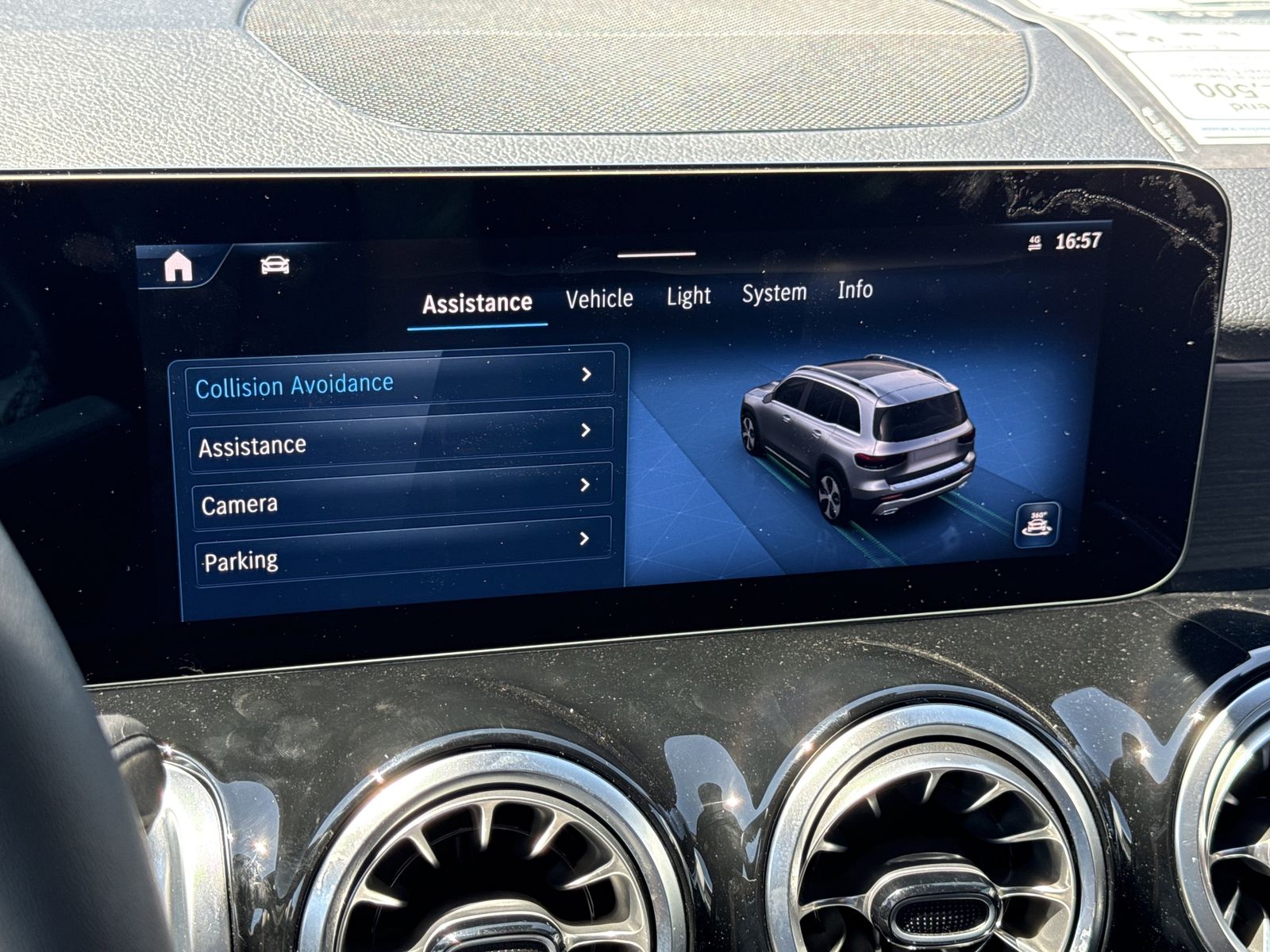 2026 Mercedes-Benz GLB GLB 250 - Photo 25