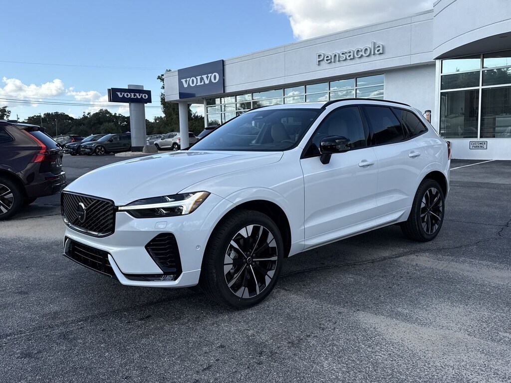 New 2026 Volvo XC60 B5 Plus SUV