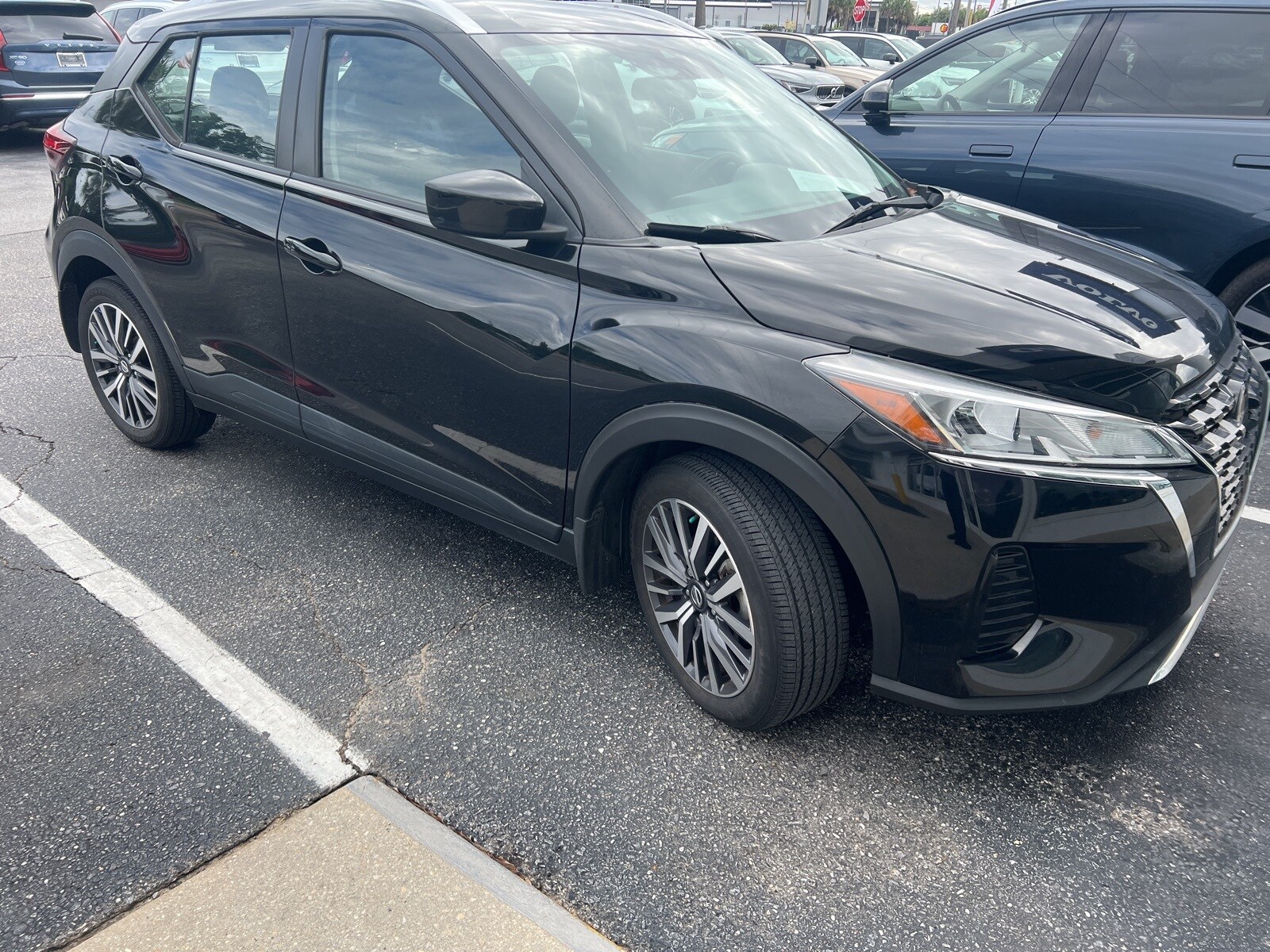 2021 Nissan Kicks SV photo 2