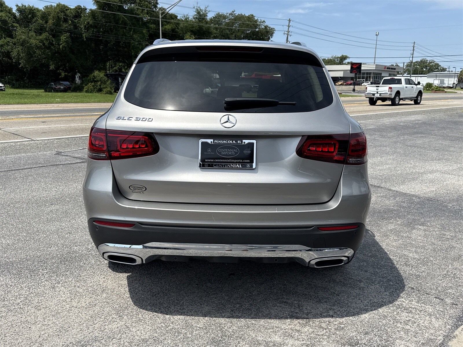 2021 Mercedes Benz GLC 300 photo 4