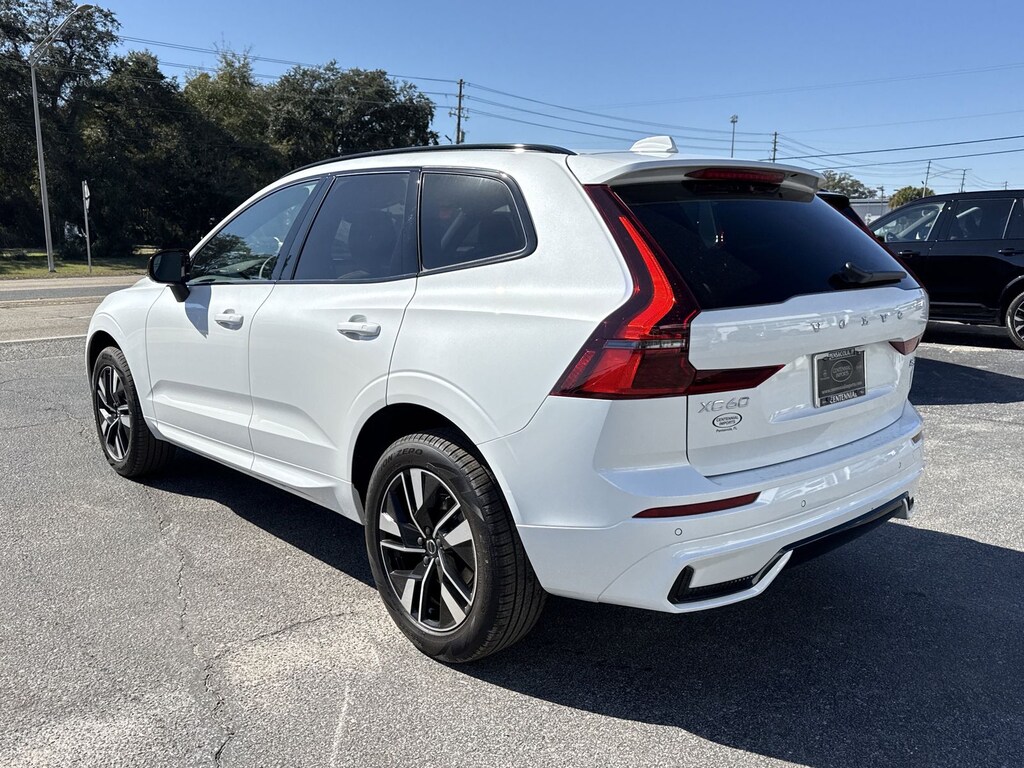New 2026 Volvo XC60 B5 Core SUV