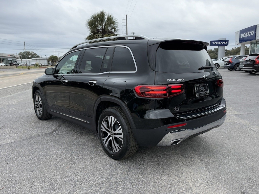 New 2025 Mercedes-Benz GLB 250 SUV