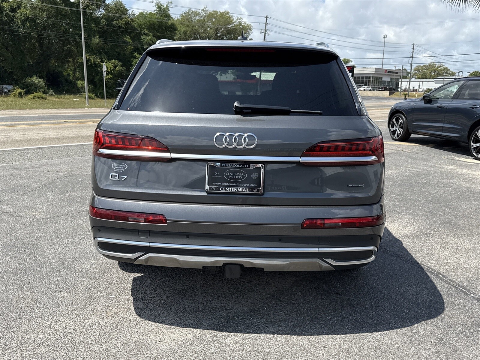 2021 Audi Q7 55 Premium photo 4