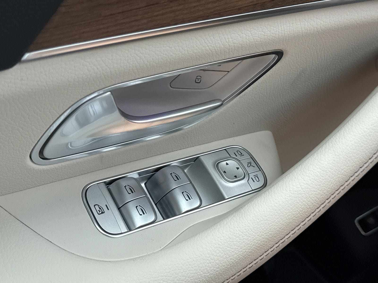 2026 Mercedes-Benz GLE GLE350 - Photo 16