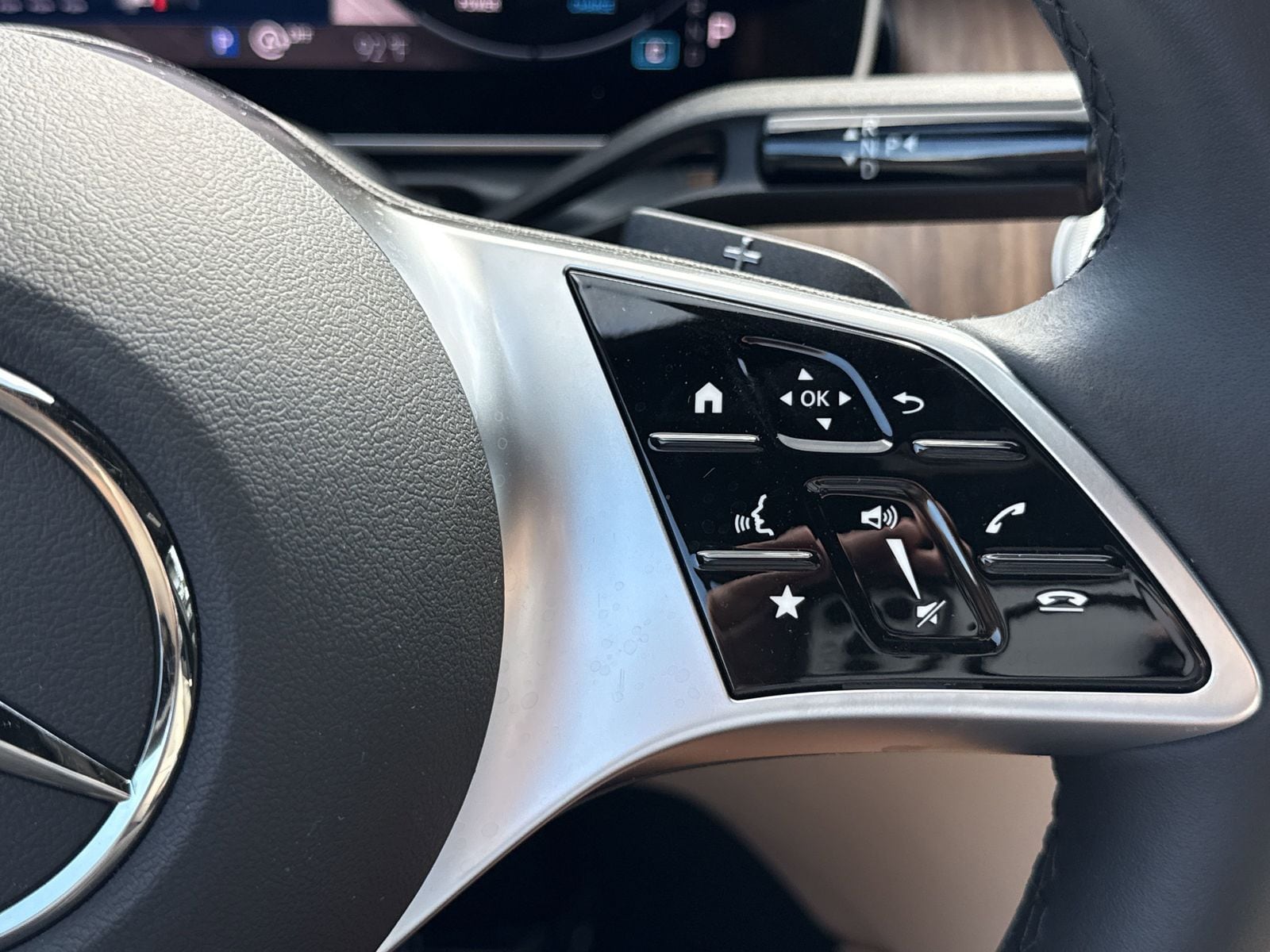 2025 Mercedes-Benz C-Class Sedan C 300 - Photo 28