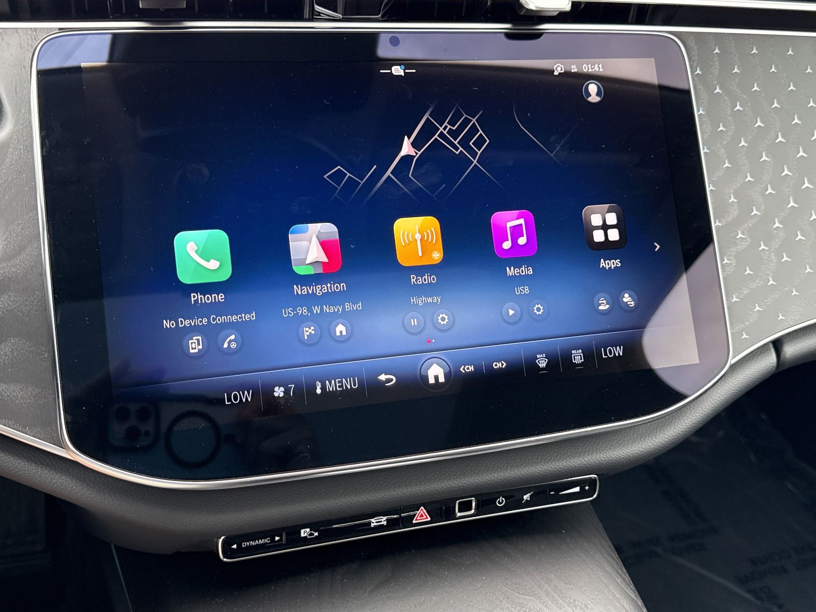 2025 Mercedes-Benz E-Class E350 - Photo 28