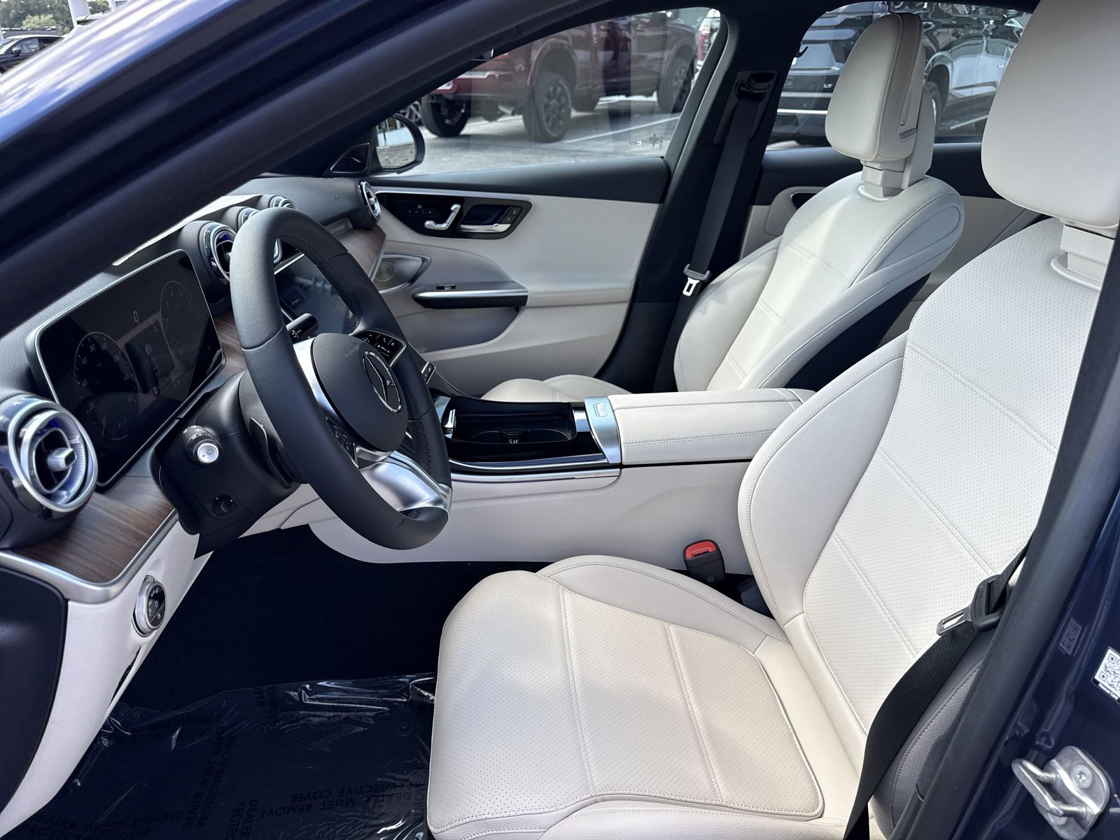 2025 Mercedes-Benz C-Class Sedan C 300 - Photo 11